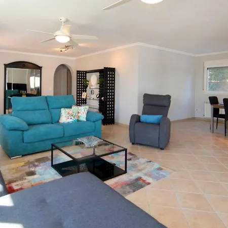 Global Noosa - By Global Holidays 8656